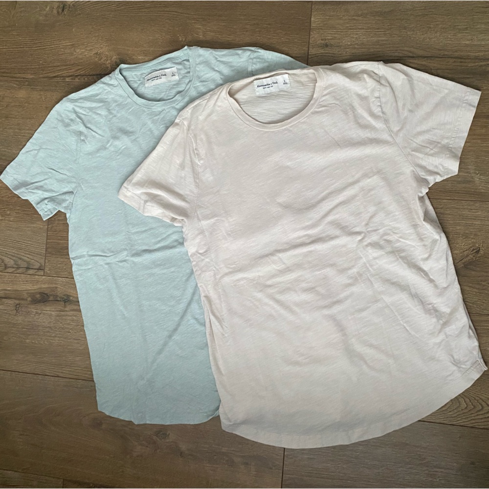 Abercrombie Mens Soft AF Tee.